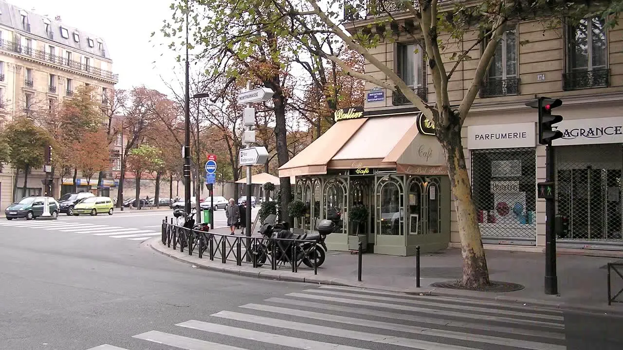 улица Парижа