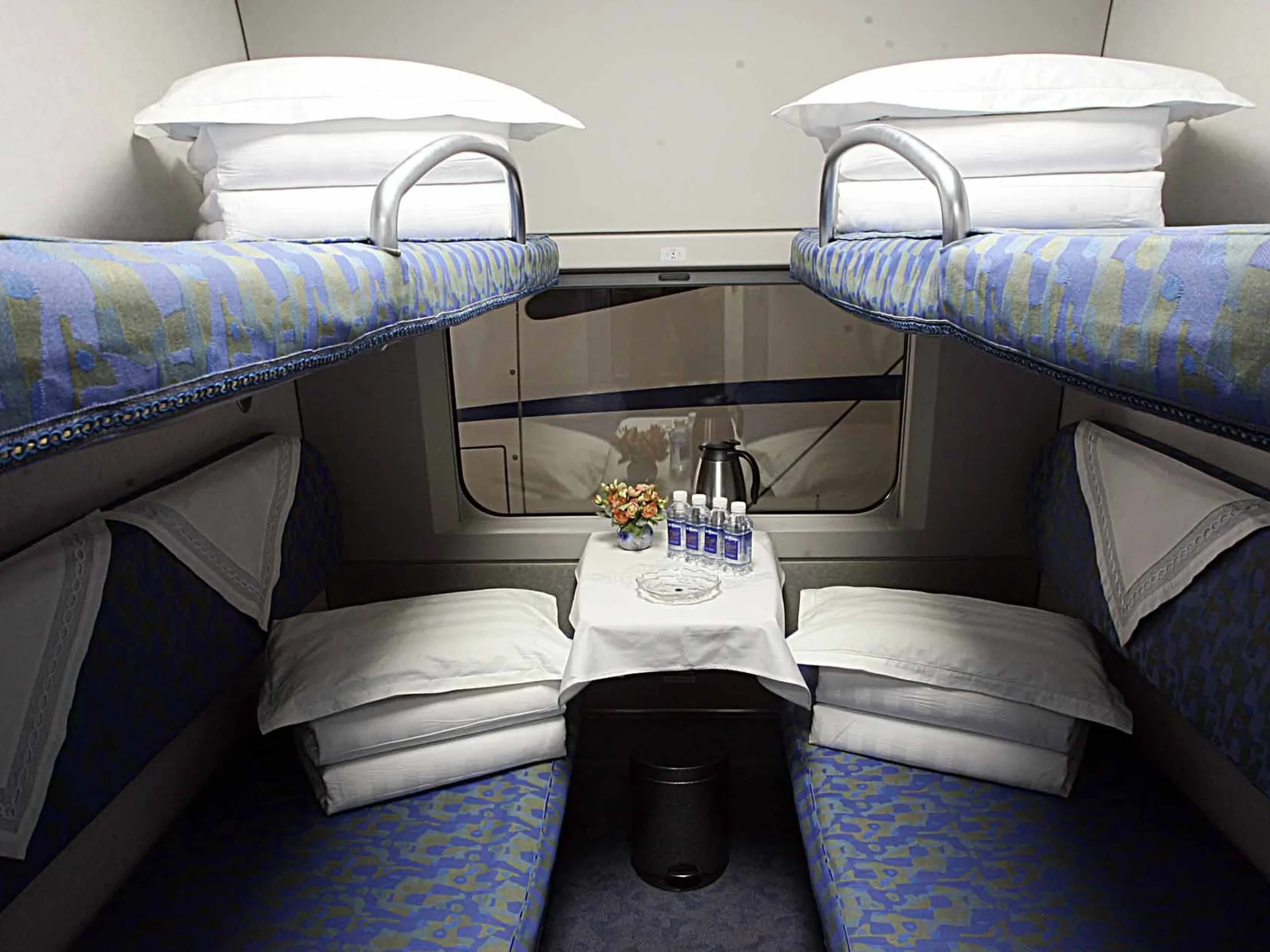 купе поезда