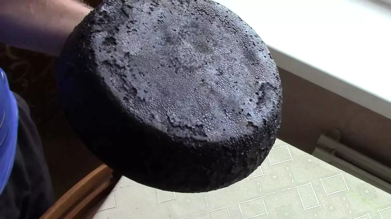 нагар на сковороде