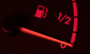 лампочка уровня топлива