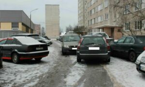 разъезд во дворе