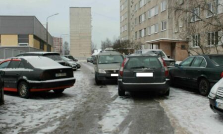 разъезд во дворе