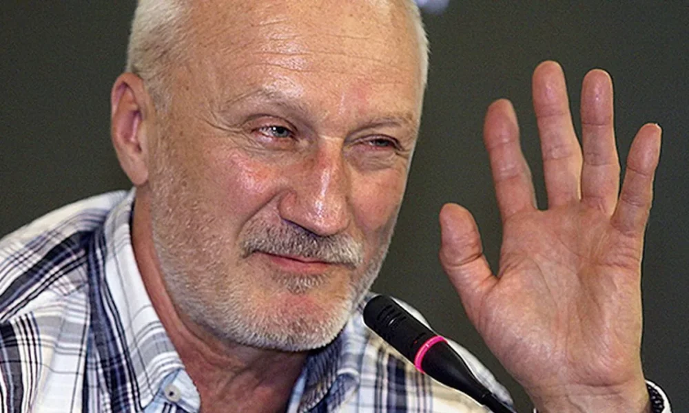 актёр Юрий Беляев