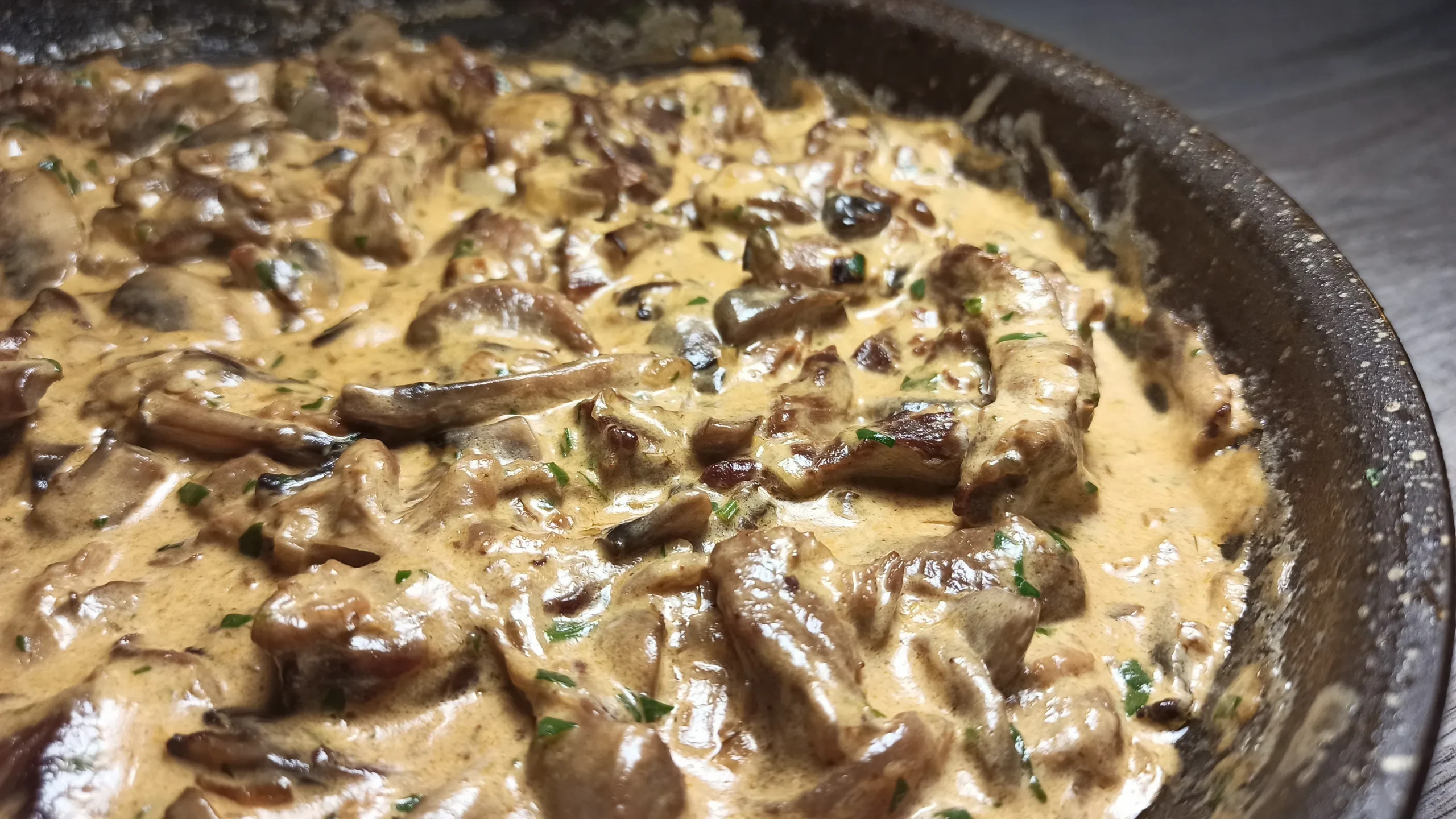 Бефстроганов из говядины