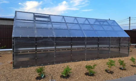 теплица из сотового поликарбоната