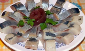Сельдь нарезанная