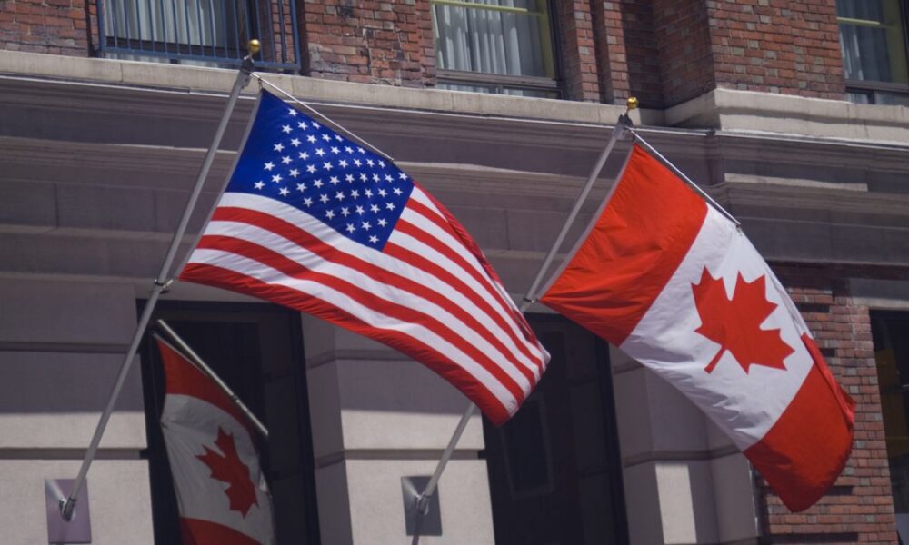 флаг США И Канады