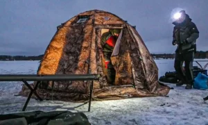 палатка на рыбалке