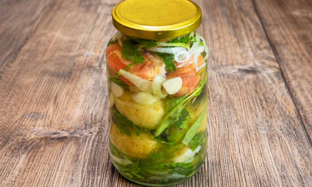 картошка в банке