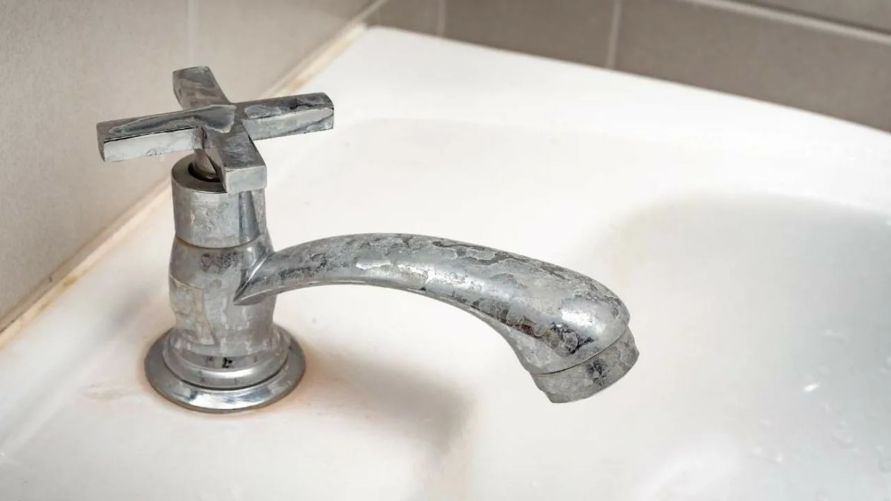 налёт на сантехнике