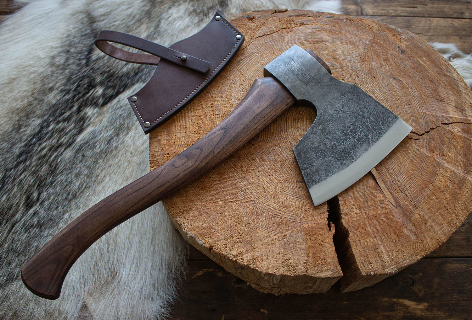 Топор ручной работы