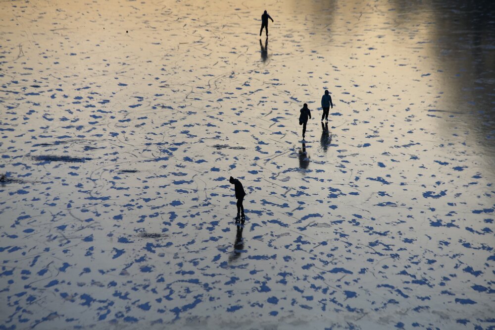 Отдых горожан на Канале имени Москвы.