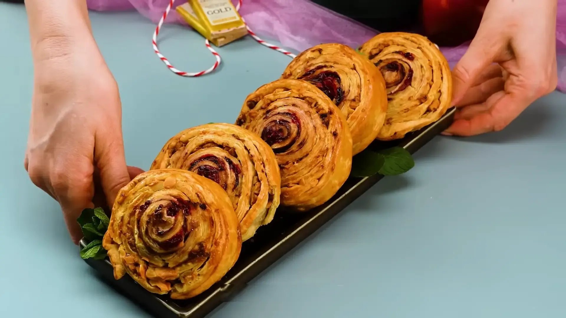 Выпечка на столе