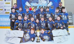 Хоккеисты "Йети"