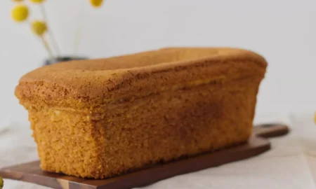 Выпечка на специальной доске