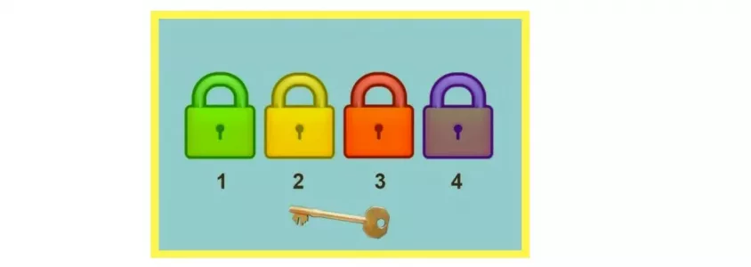 Разноцветные замки и ключ
