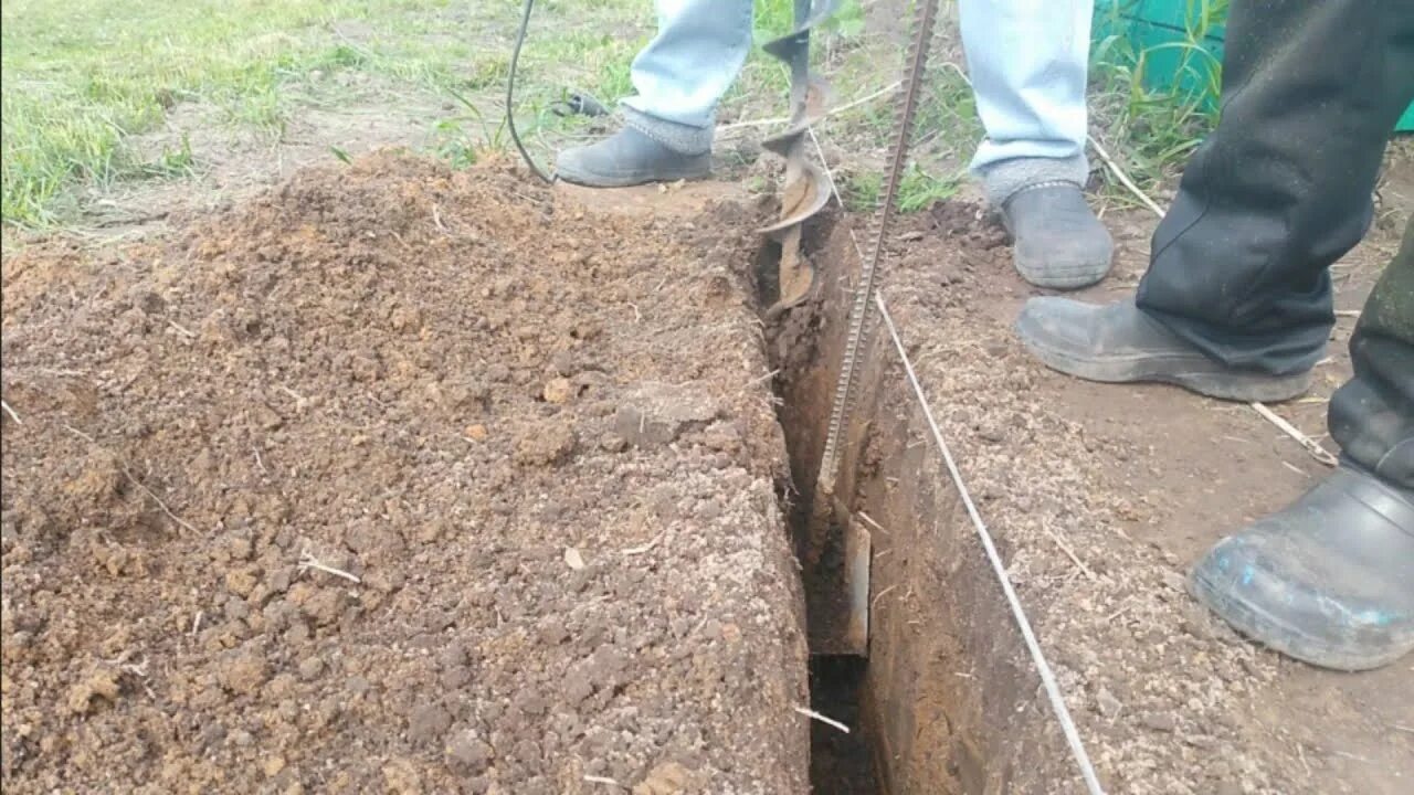 Траншея под забор