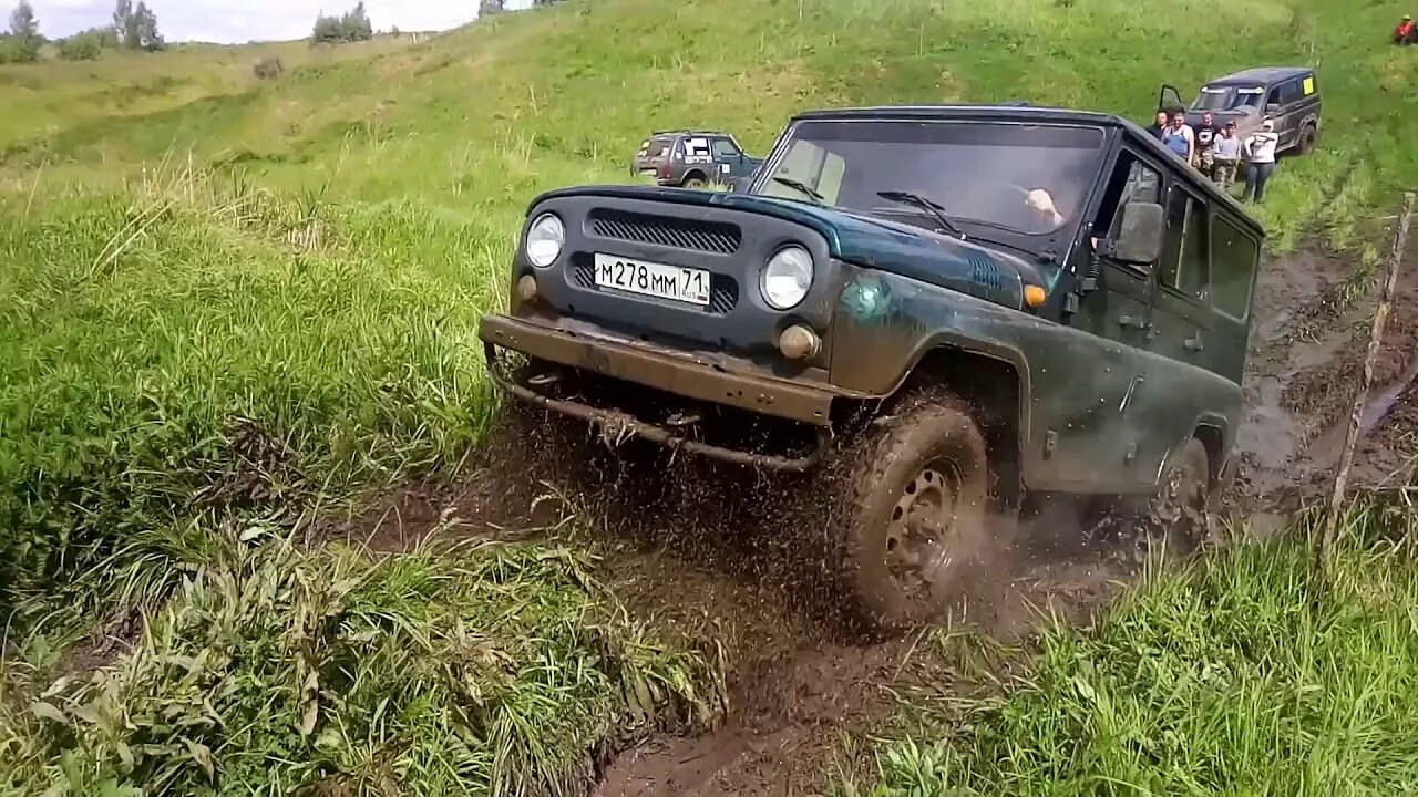 УАЗ Хантер в движении