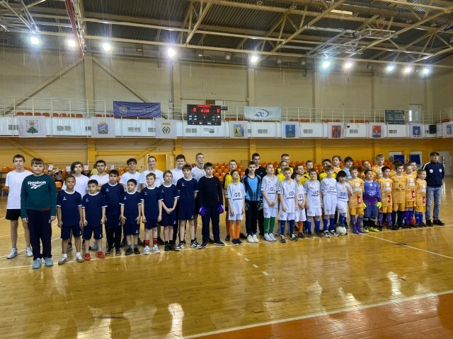 Футболисты на построении