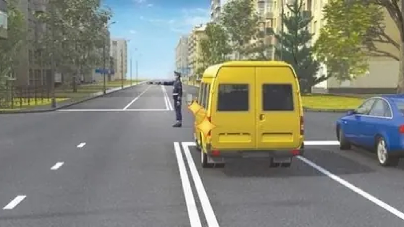 Автомобили и регулировщик на дороге