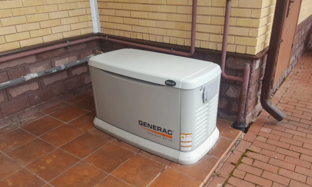 Белый генератор на полу