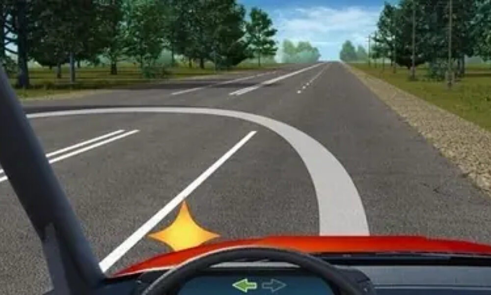 Автомобиль едет по дороге