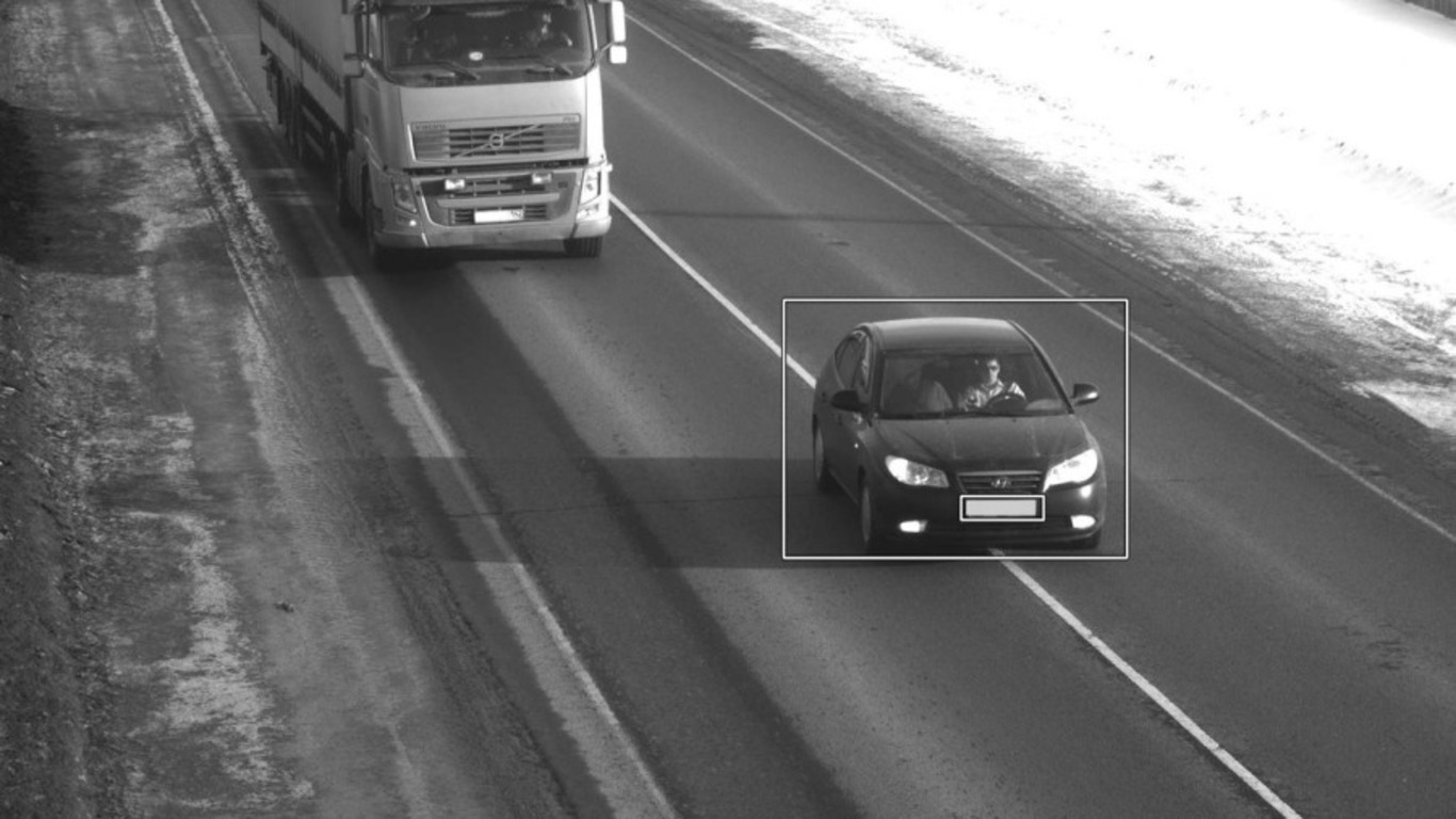 Автомобили едут по дороге