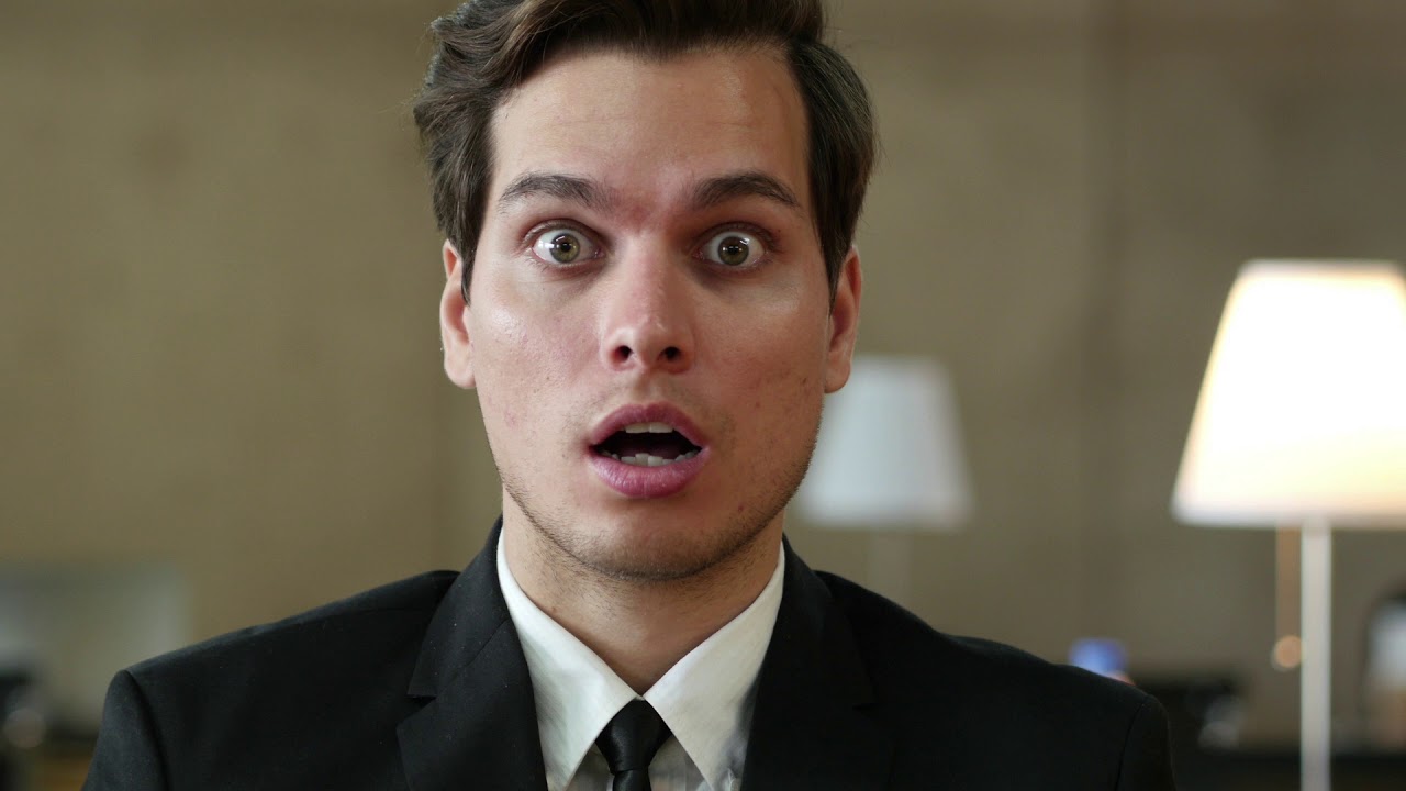 Мужчина шокирован