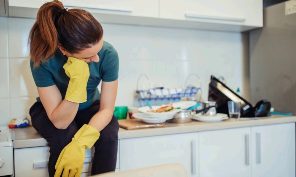 Уставшая женщина