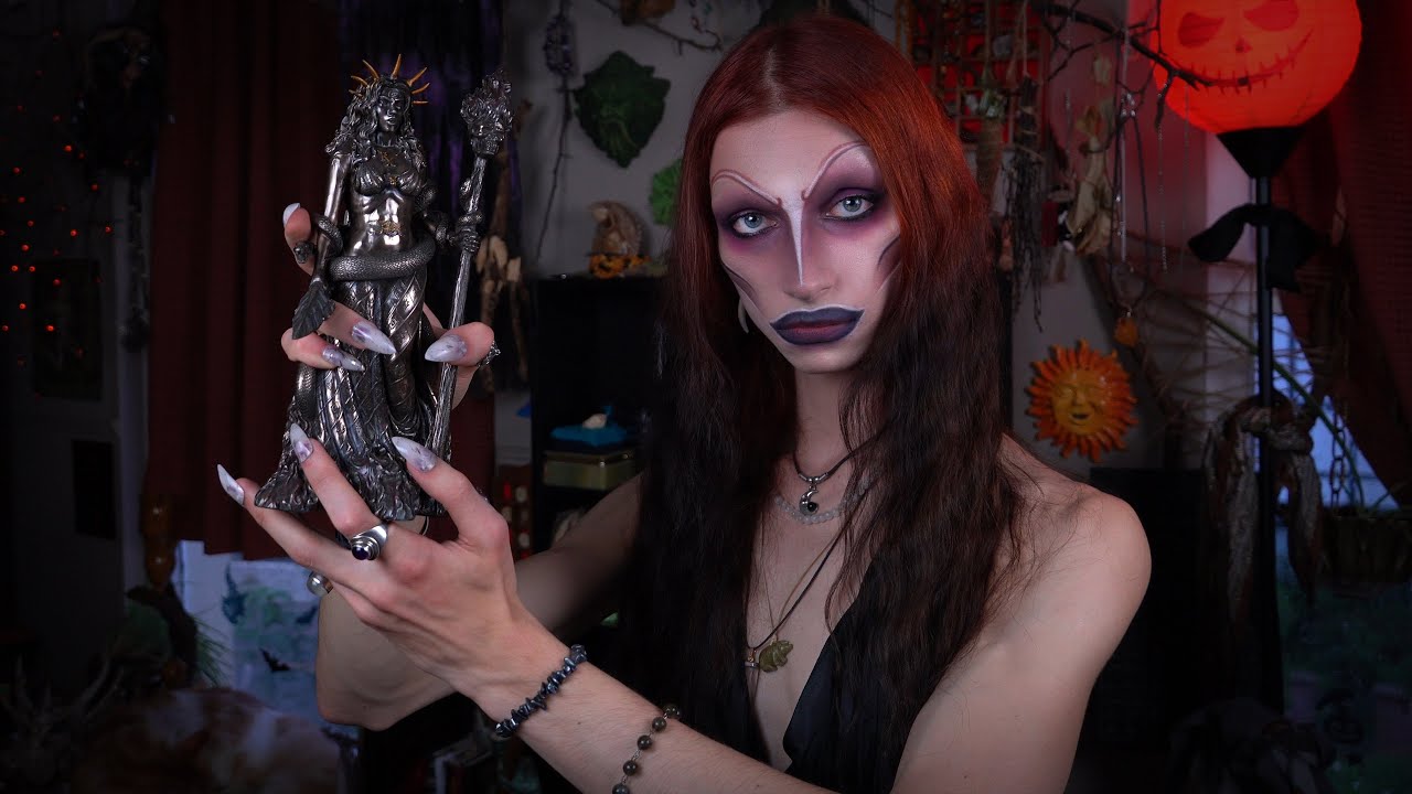 Косплей ведьмы