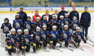 Хоккеисты команды "Йети"