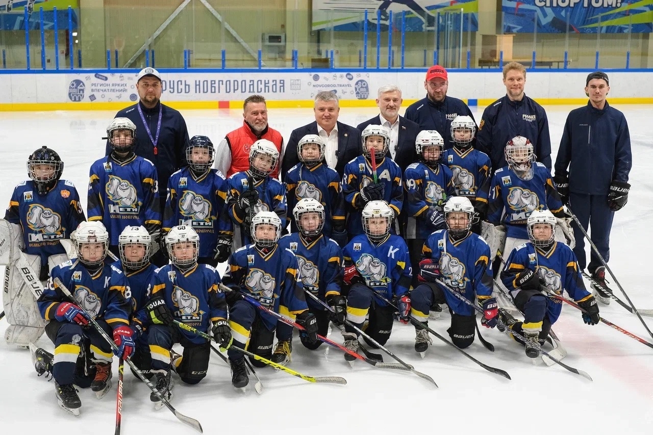 Хоккеисты команды "Йети"