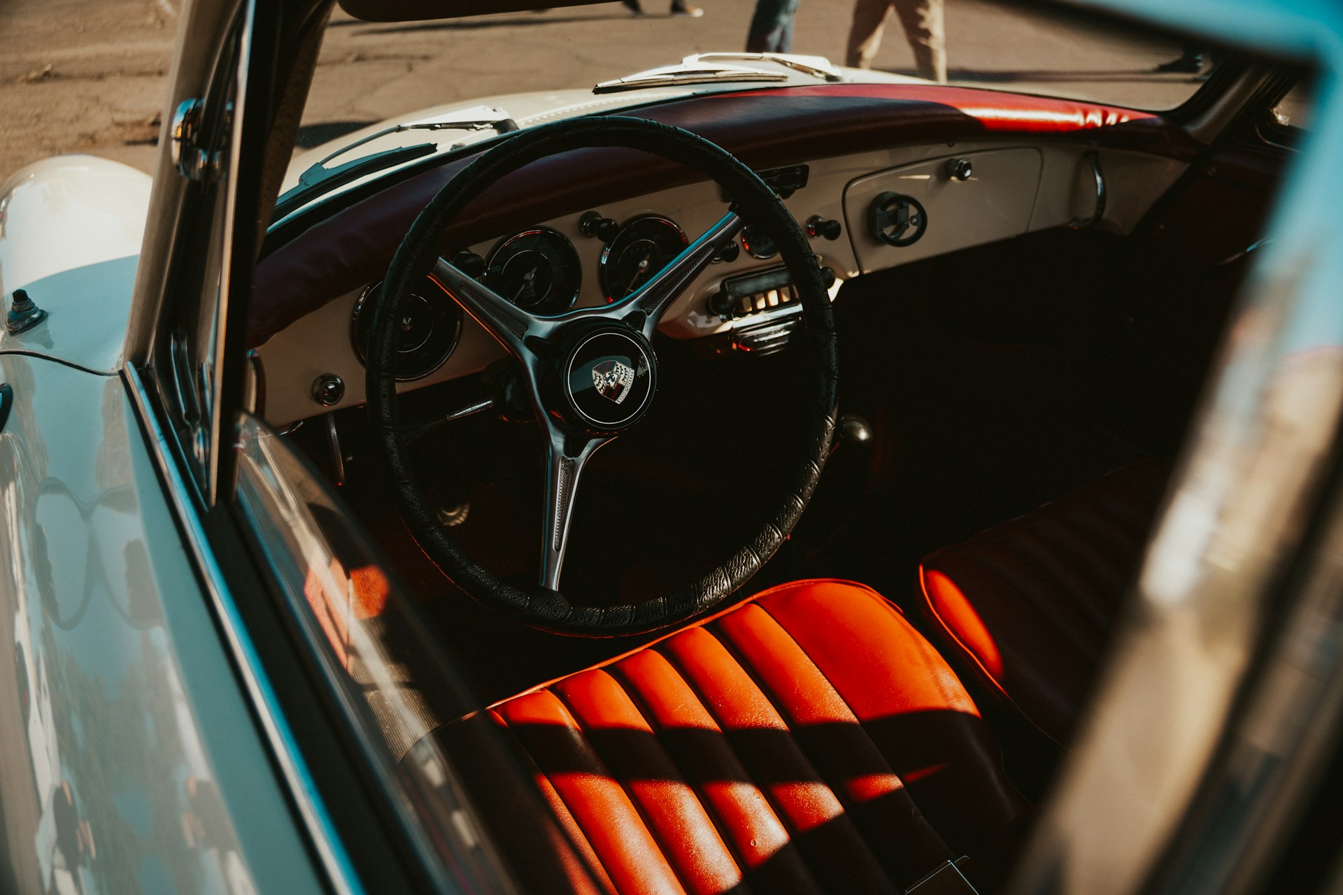 Машина внутри