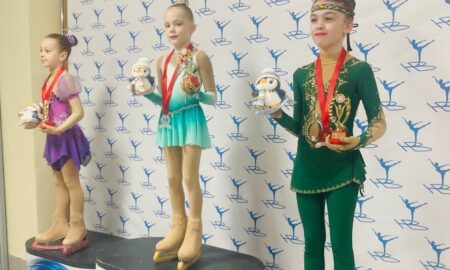 Фигуристки на пьедестале