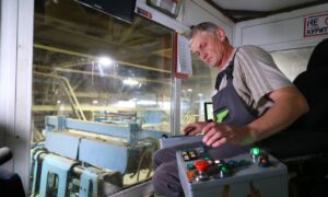 Деревообрабатывающее предприятие ООО «Чудово РВС» в Новгородской области.