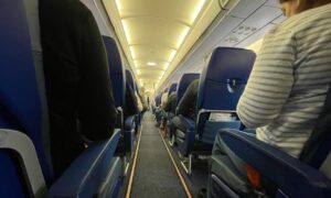 Салон самолета.