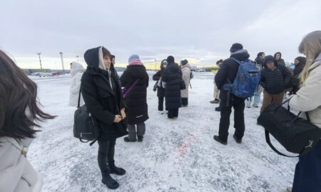 Люди думают, чем заняться