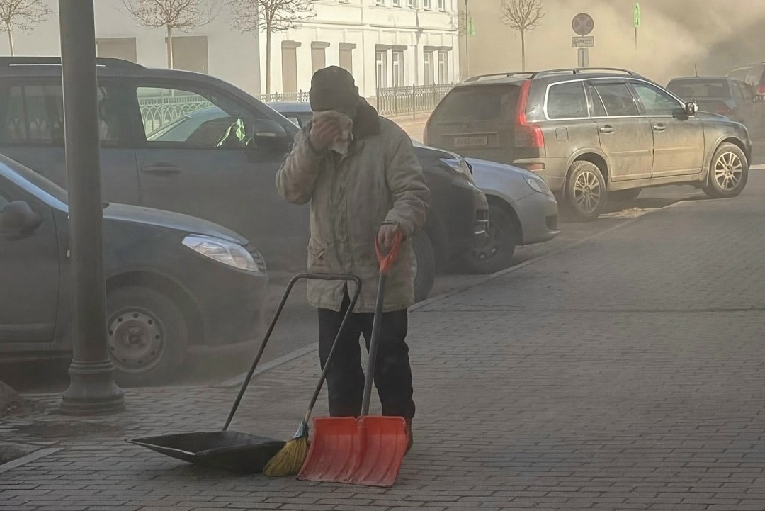 Пыль на улице