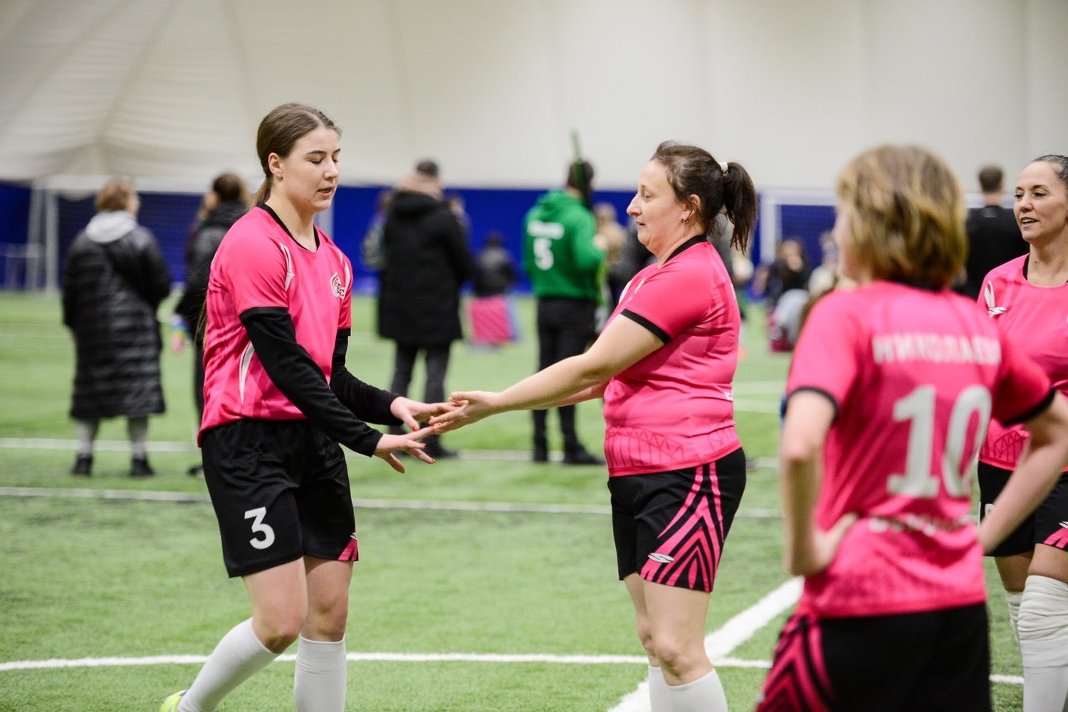 Футболистки "БороМамы"