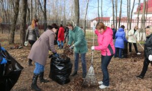 Женщины на субботнике