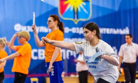 Метательница ножа