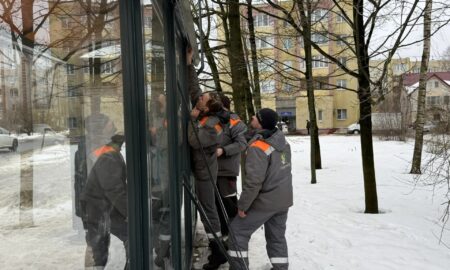 Ремонт стекол на остановках