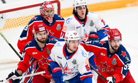 Хоккеисты СКА и ЦСКА