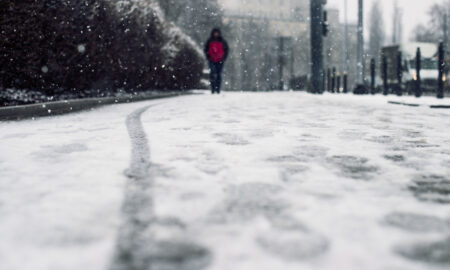 Снег