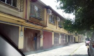 улица из жилых гаражей
