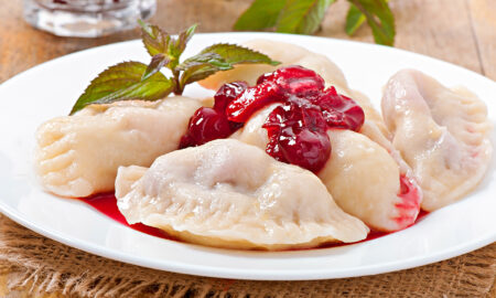 Вареники с творогом и вишней