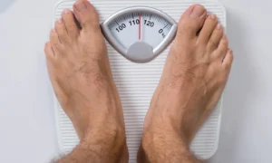 человек на весах