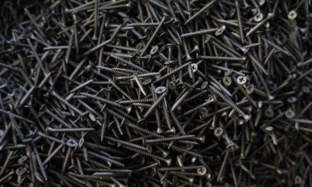 чёрные саморезы