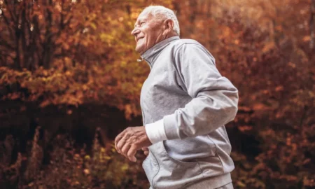 пожилой человек