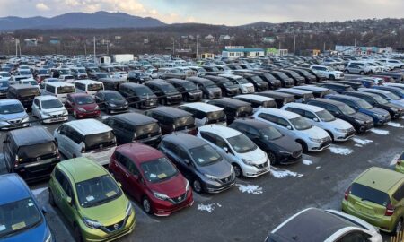 вид на автостоянку